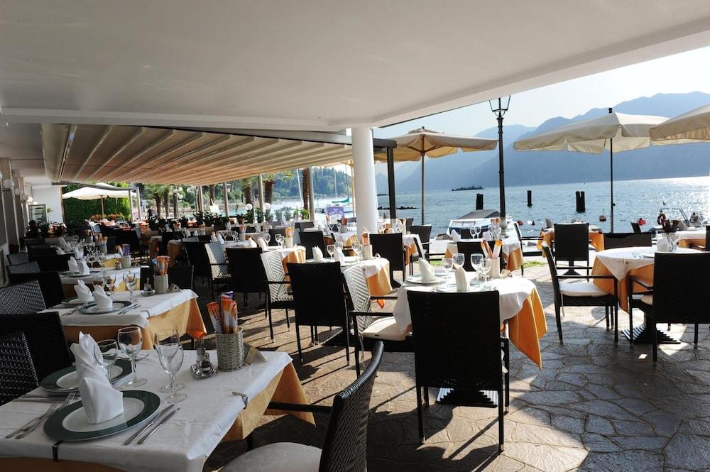מאלצ'סינה Hotel Excelsior Bay מראה חיצוני תמונה