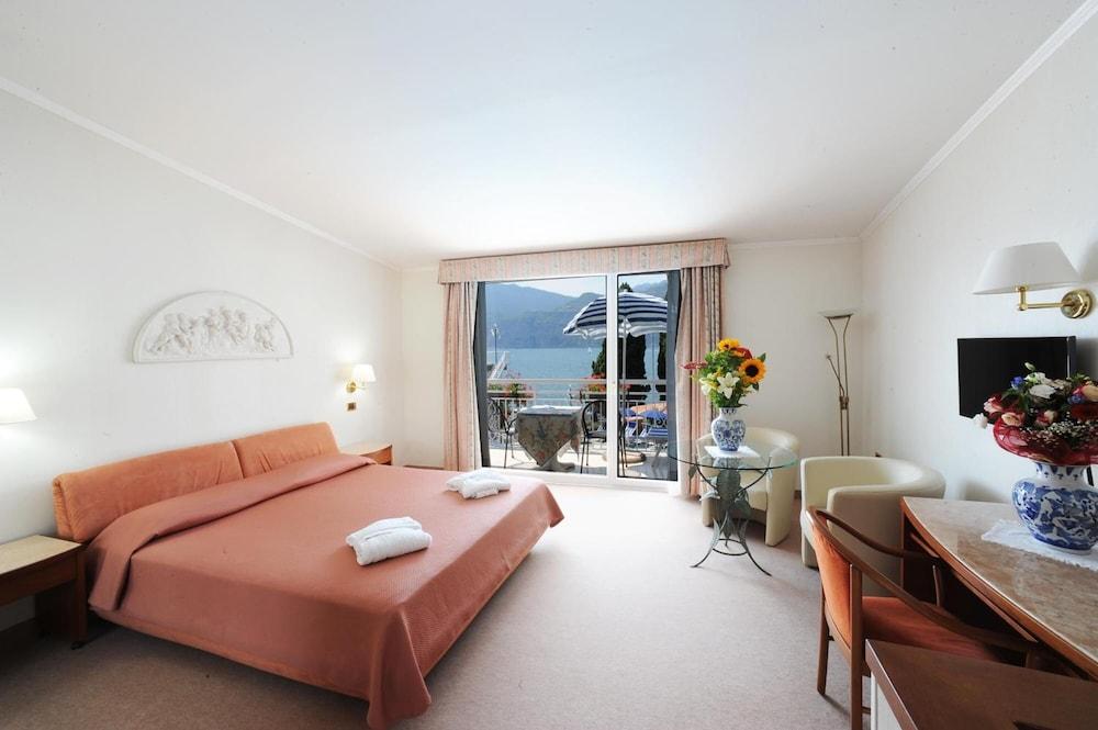 מאלצ'סינה Hotel Excelsior Bay מראה חיצוני תמונה