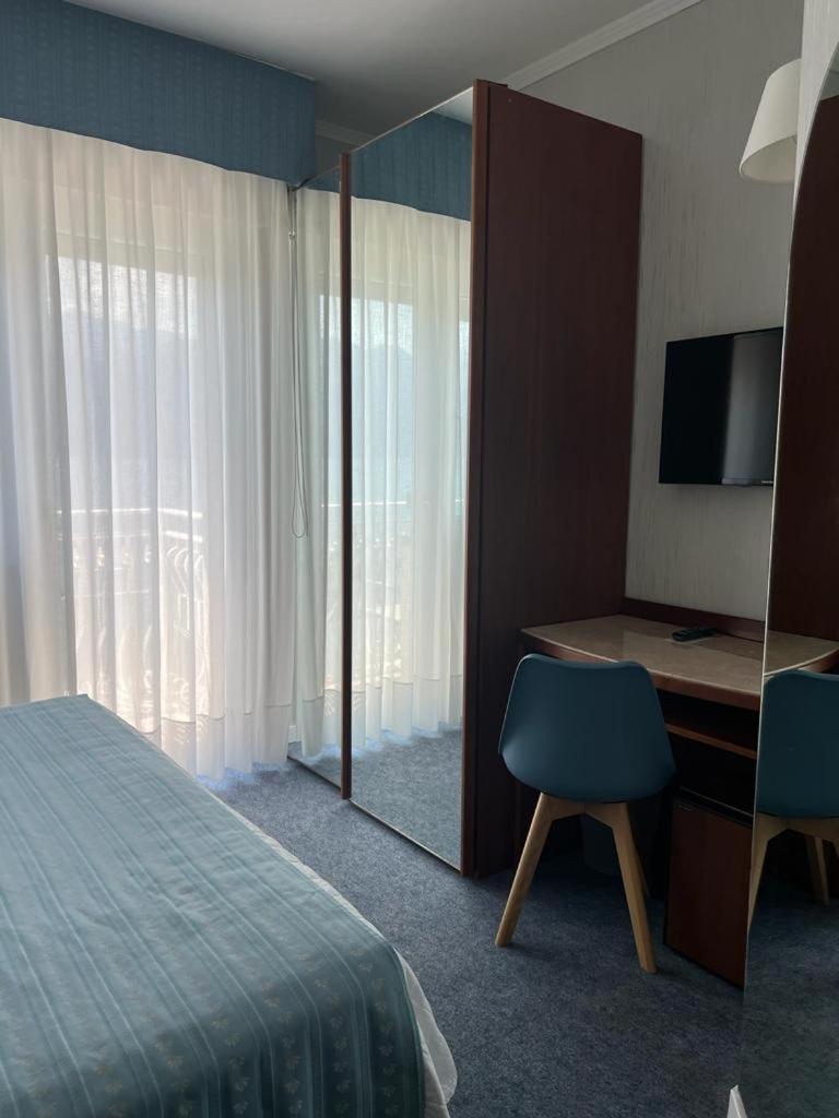 מאלצ'סינה Hotel Excelsior Bay מראה חיצוני תמונה